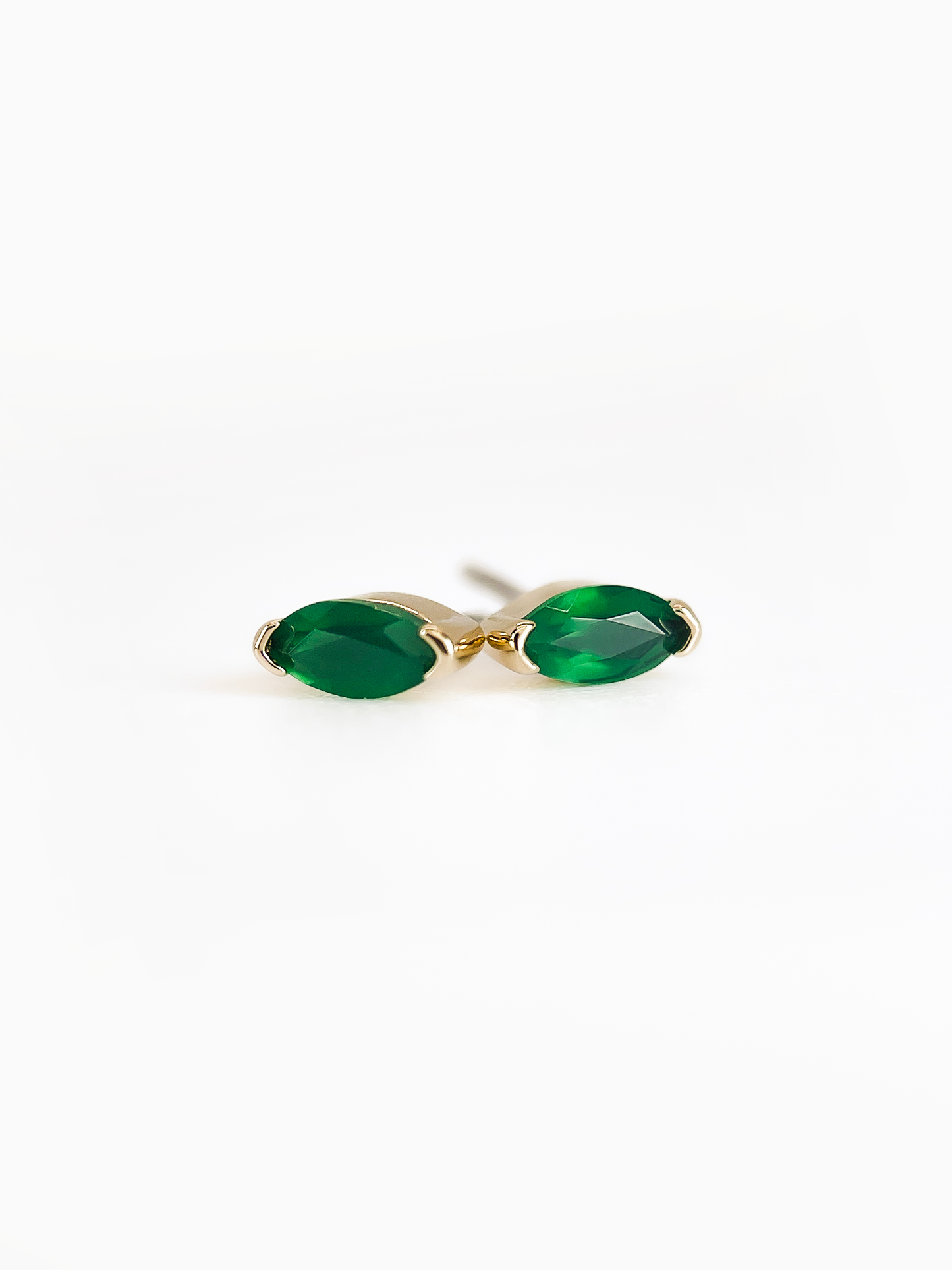 Navette – Or 14K – Pierres Précieuses (Émeraude & Rubis)